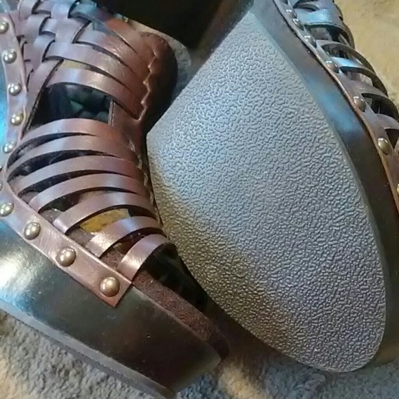 SOLD - Picture 3 of 3